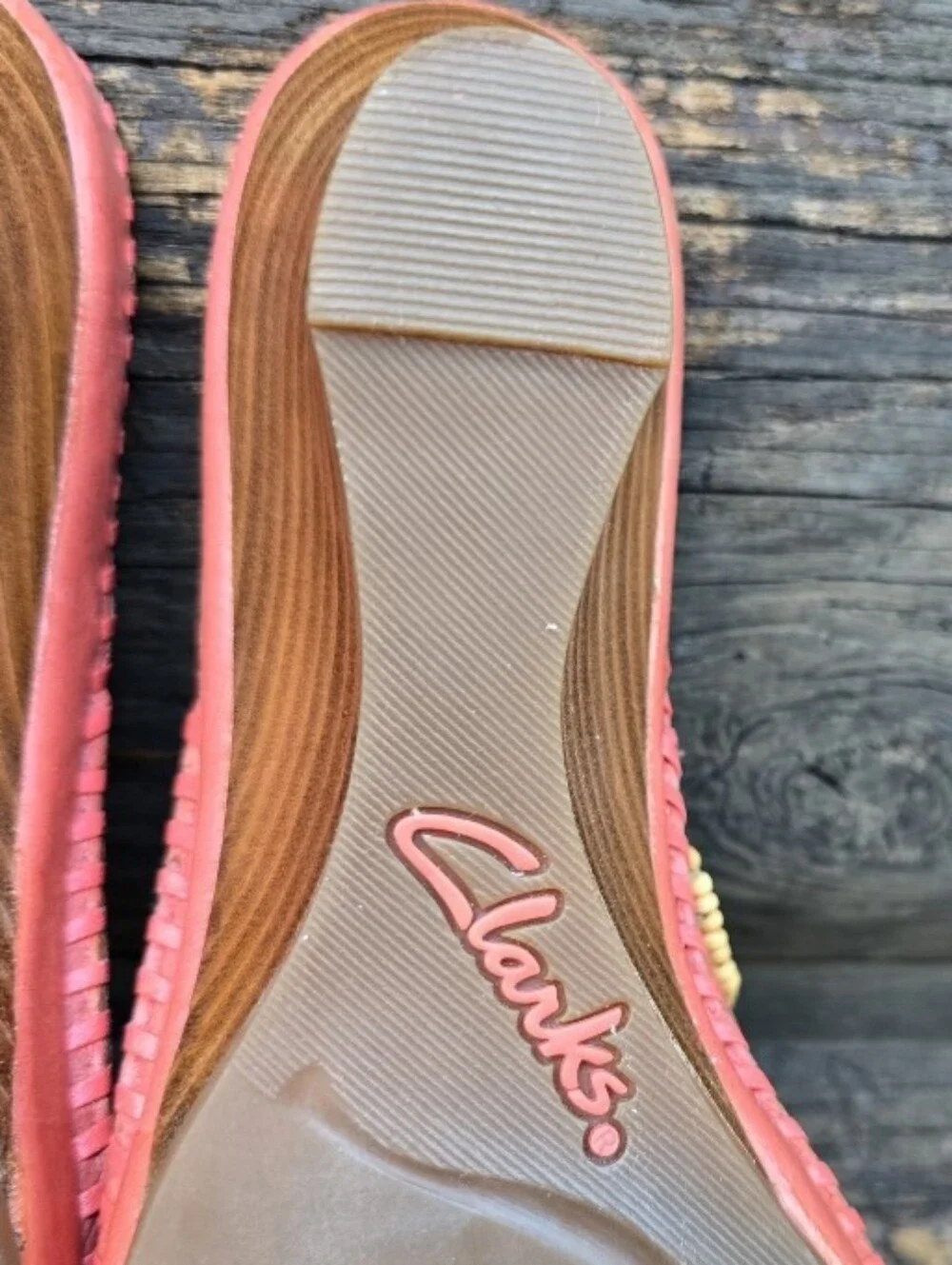 Clarks Artisan NEW Empress Y2K Coastal Boho Coral Beaded Wedge Slide Sandals 7M